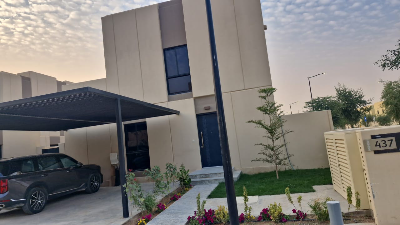 🏰 *Modern Luxury Villa in Sidra District – Roshn*   ✨ 400 sqm